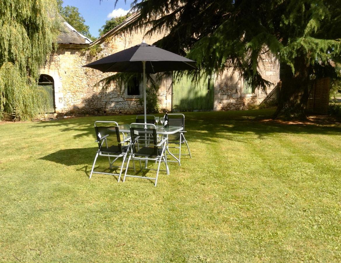 The Gatehouse At The Old Forge Villa Feuillade Exterior photo